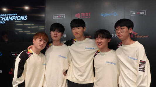 和巨大的潜 和巨大的潜